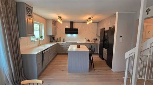 Hus i Järfälla - foto 4