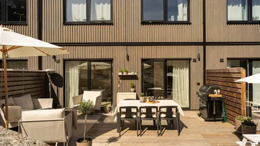 Hus i Nacka - foto 1