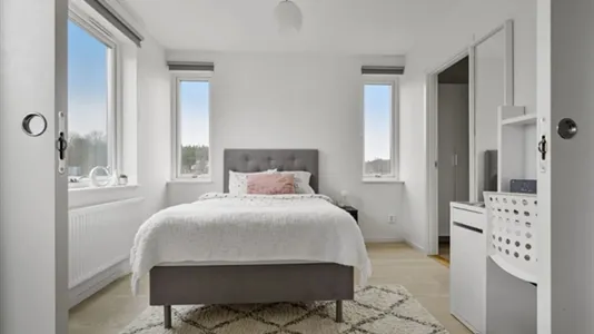 Hus i Upplands Väsby - foto 3