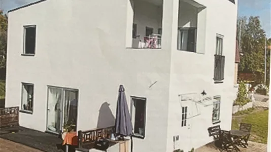Hus i Järfälla - foto 1