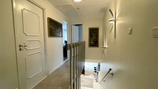 Hus i Upplands Väsby - foto 3