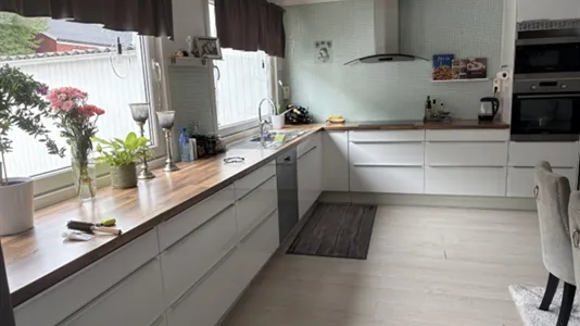 Hus i Botkyrka - foto 2