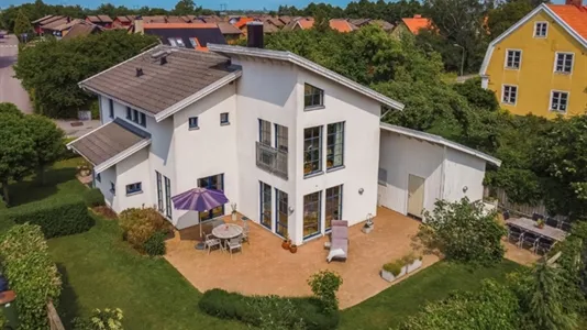 Hus i Burlöv - foto 1