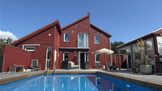 Hus i Österåker - foto 1