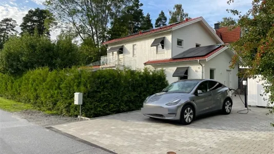 Hus i Österåker - foto 1