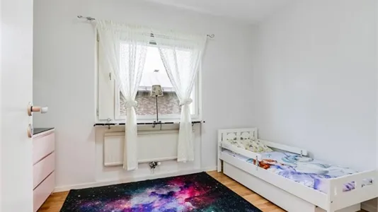 Lägenheter i Botkyrka - foto 5