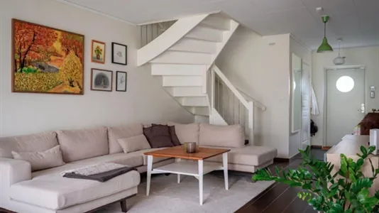 Hus i Upplands Väsby - foto 1