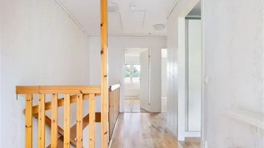 Hus i Botkyrka - foto 4