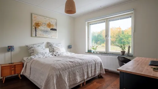 Hus i Upplands Väsby - foto 9