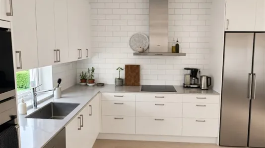 Hus i Västerort - foto 1