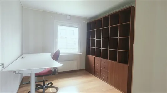 Hus i Botkyrka - foto 2