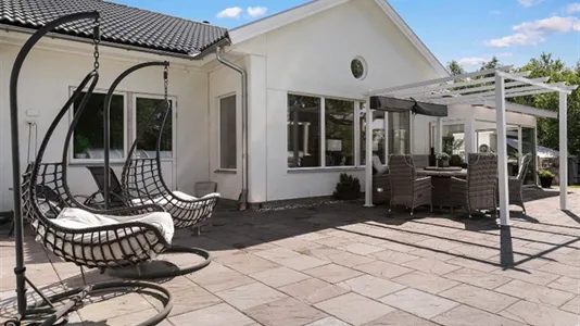 Hus i Nykvarn - foto 1