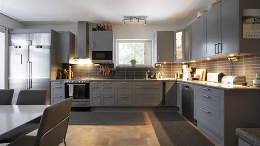 Hus i Sollentuna - foto 1