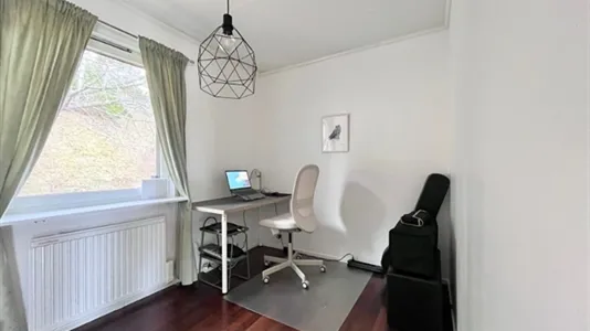 Hus i Botkyrka - foto 2