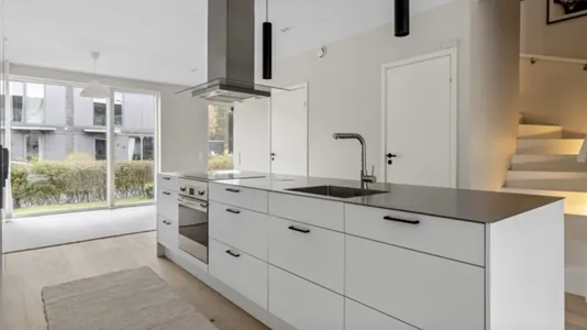 Hus i Upplands-Bro - foto 1