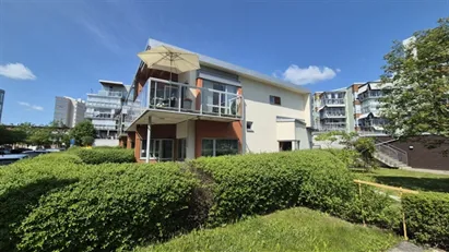 Västerås - 4rok - 11mån - 18.688kr/mån