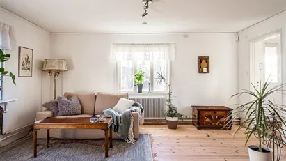 Uppsala - 3rok - 9mån - 16.560kr/mån Uppsala - 3rok - 9mån - 16.560kr/mån