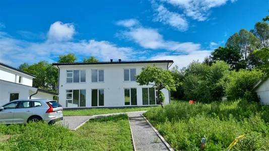 Lägenheter i Huddinge - foto 1