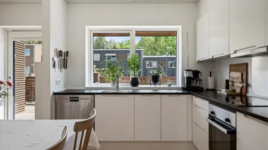 Hus i Österåker - foto 8