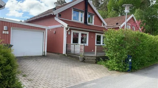 Hus i Täby - foto 1