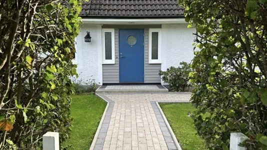 Hus i Järfälla - foto 1