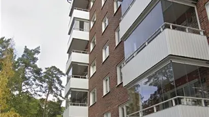 Sköndal - 1rok - 4mån - 8.625kr/mån