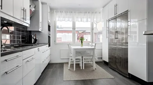 Lägenheter i Botkyrka - foto 1