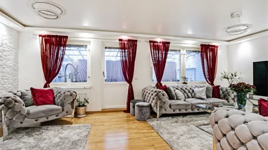 Hus i Botkyrka - foto 1