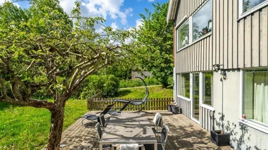 Hus i Upplands Väsby - foto 1