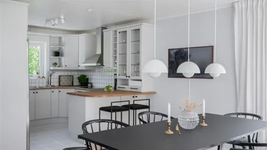 Hus i Huddinge - foto 1