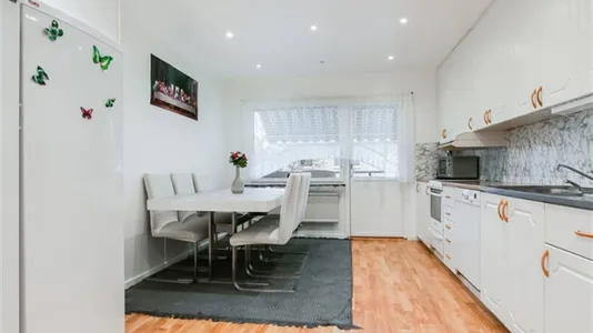 Lägenheter i Botkyrka - foto 9