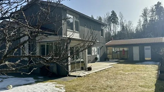 Hus i Botkyrka - foto 1