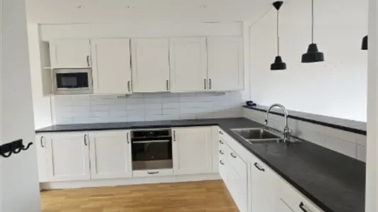 Hus i Upplands Väsby - foto 3