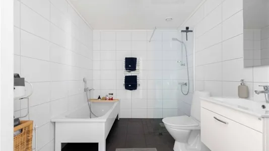 Hus i Botkyrka - foto 3