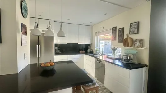 Hus i Botkyrka - foto 5