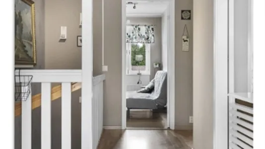 Hus i Botkyrka - foto 2