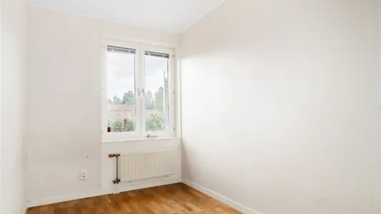 Hus i Botkyrka - foto 7