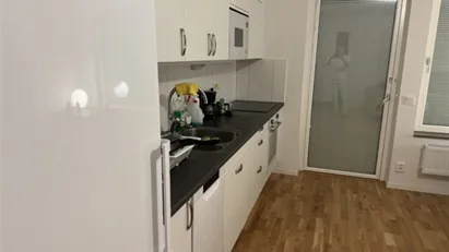 Mölndal - 1rok - 12mån - 9.233kr/mån