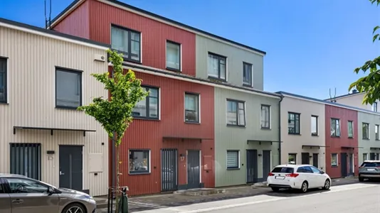Hus i Upplands Väsby - foto 1