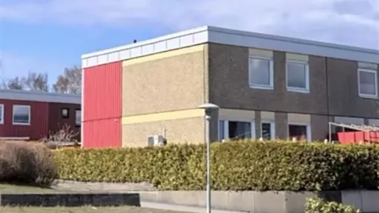 Hus i Angered - foto 1