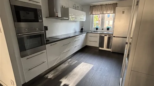 Lägenheter i Haninge - foto 1