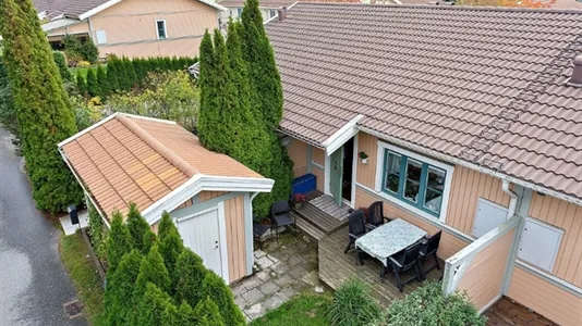 Hus i Botkyrka - foto 1