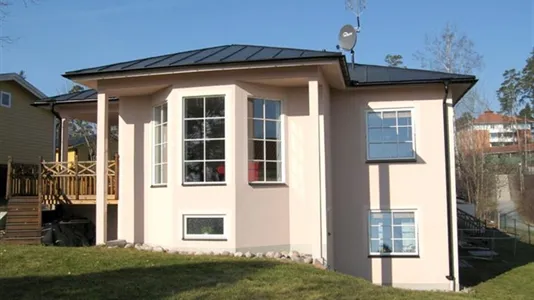 Hus i Täby - foto 1