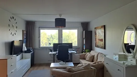 Lägenheter i Huddinge - foto 1