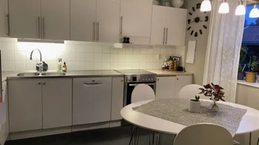 Hus i Lerum - foto 1