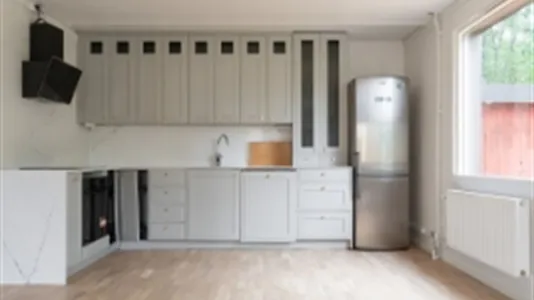 Hus i Surahammar - foto 1