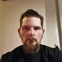 Kenth söker lägenhet att hyra i Haninge eller Nynäshamn