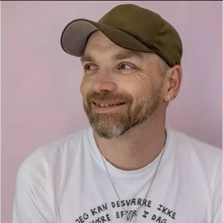 Illustrator fra København søger bolig i Malmø