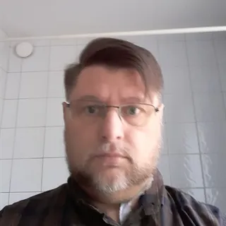 DANIEL söker 20-60 m² lägenhet / hus i Jönköping att hyra